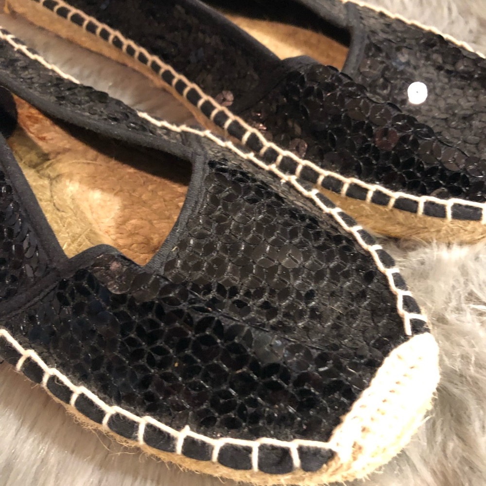 Adorable sequin espadrille